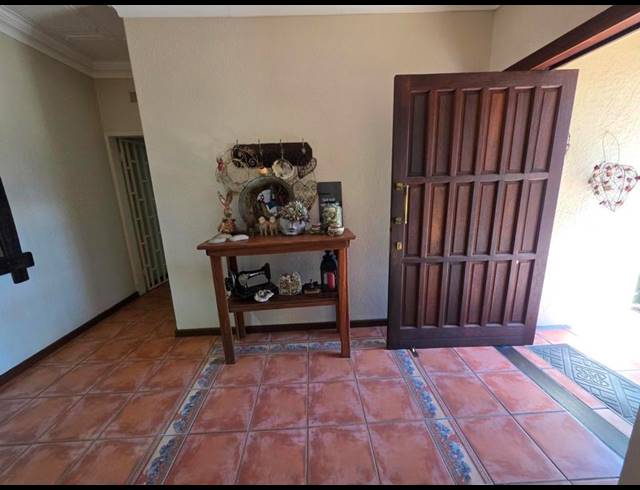 5 BEDROOM HOUSE FOR SALE IN LIBRADENE